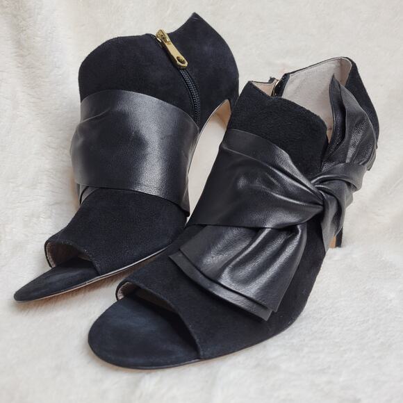 Louis et Cie Idola Suede Leather Bow Peep Toe High Heeled Gold Zip Bootie✨️8.5 - Picture 2 of 16